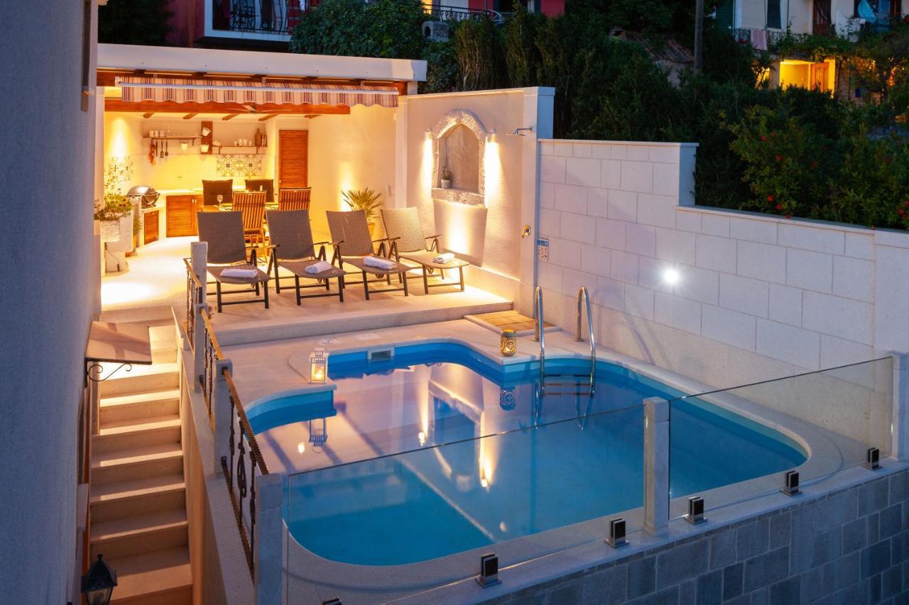 Villa Idyllic Marieta With Private Pool And Unforgettable View Makarska