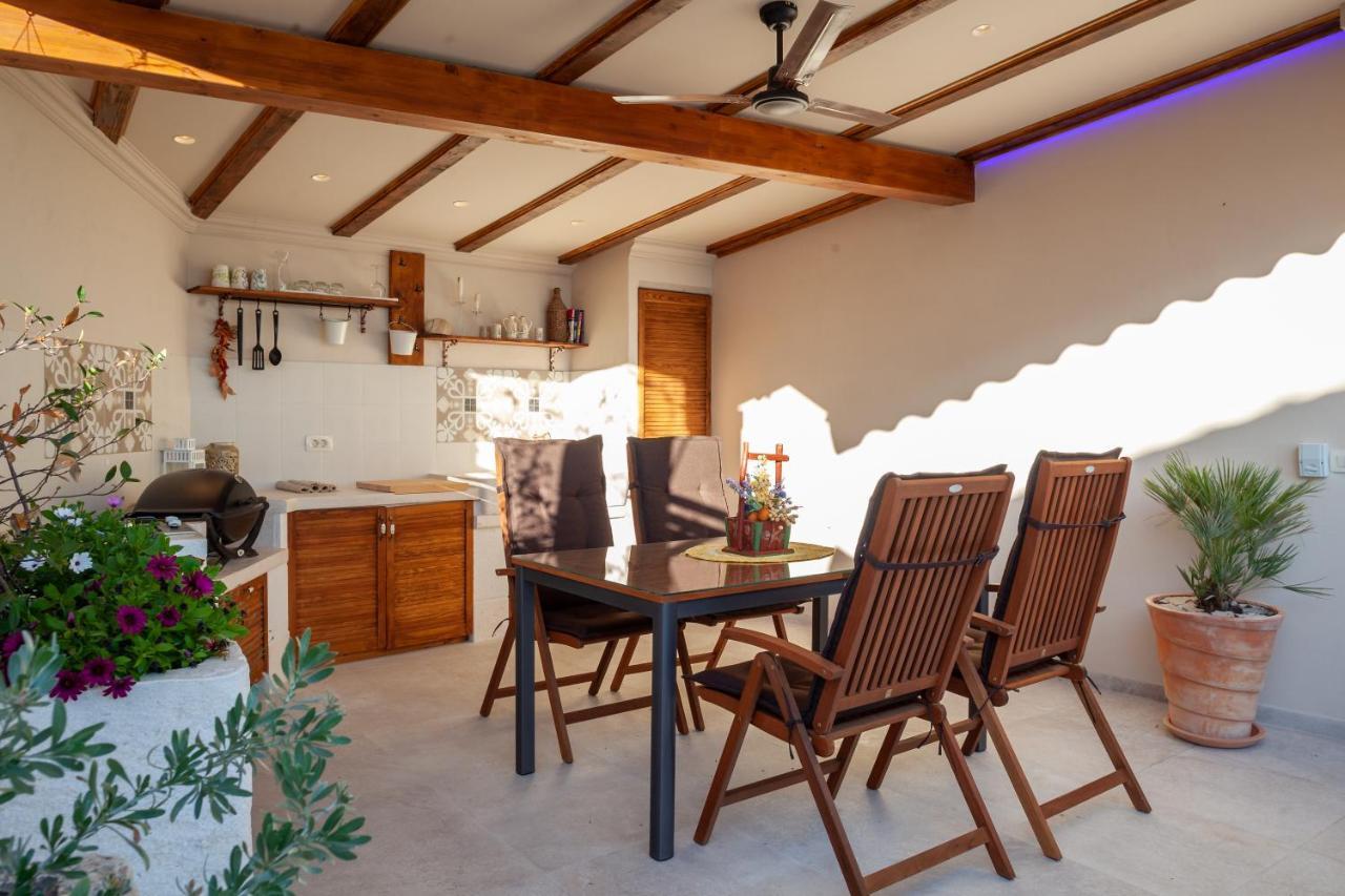 Villa Idyllic Marieta With Private Pool And Unforgettable View *