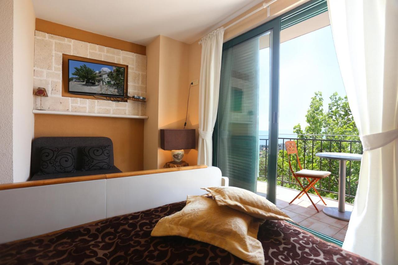 Idyllic Marieta With Private Pool And Unforgettable View Makarska