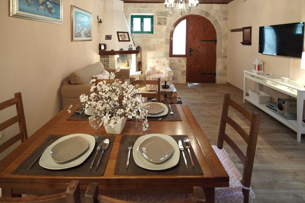 Villa Idyllic Marieta With Private Pool And Unforgettable View
